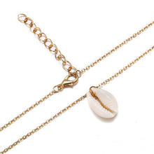 Load image into Gallery viewer, Sea Shell Natural Conch Pendant Necklace