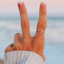 Load image into Gallery viewer, Wave Ring